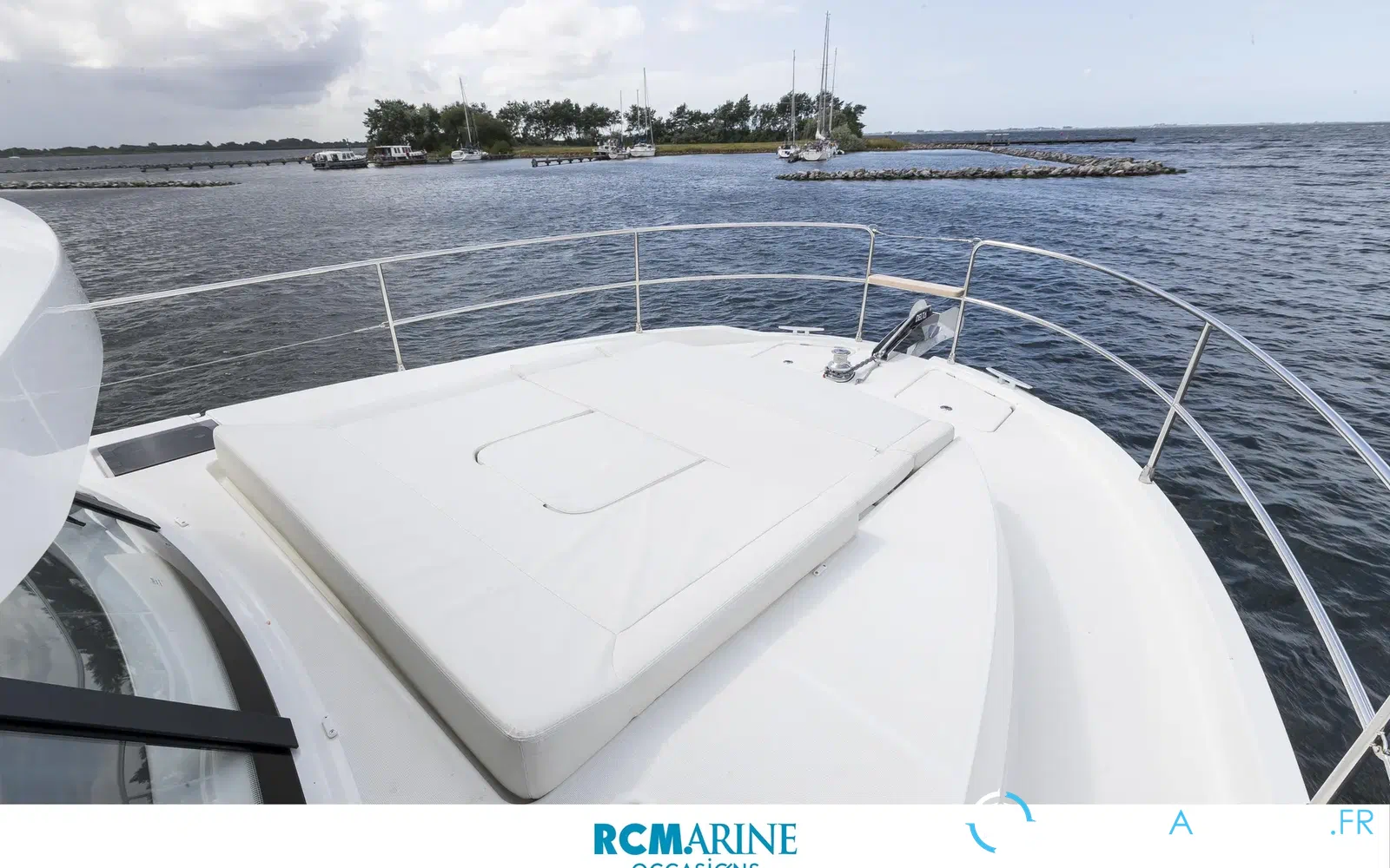 slider 7 Beneteau Swift Trawler 41 Sedan