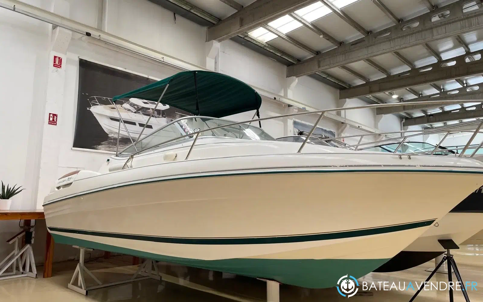 slider 3 Jeanneau Leader 705