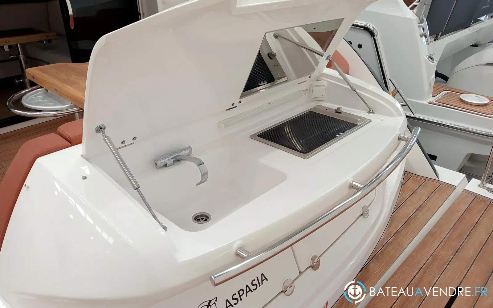 slider 17 Sessa Marine C42