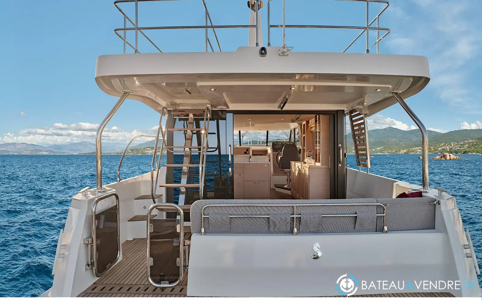slider 6 Beneteau Swift Trawler 48
