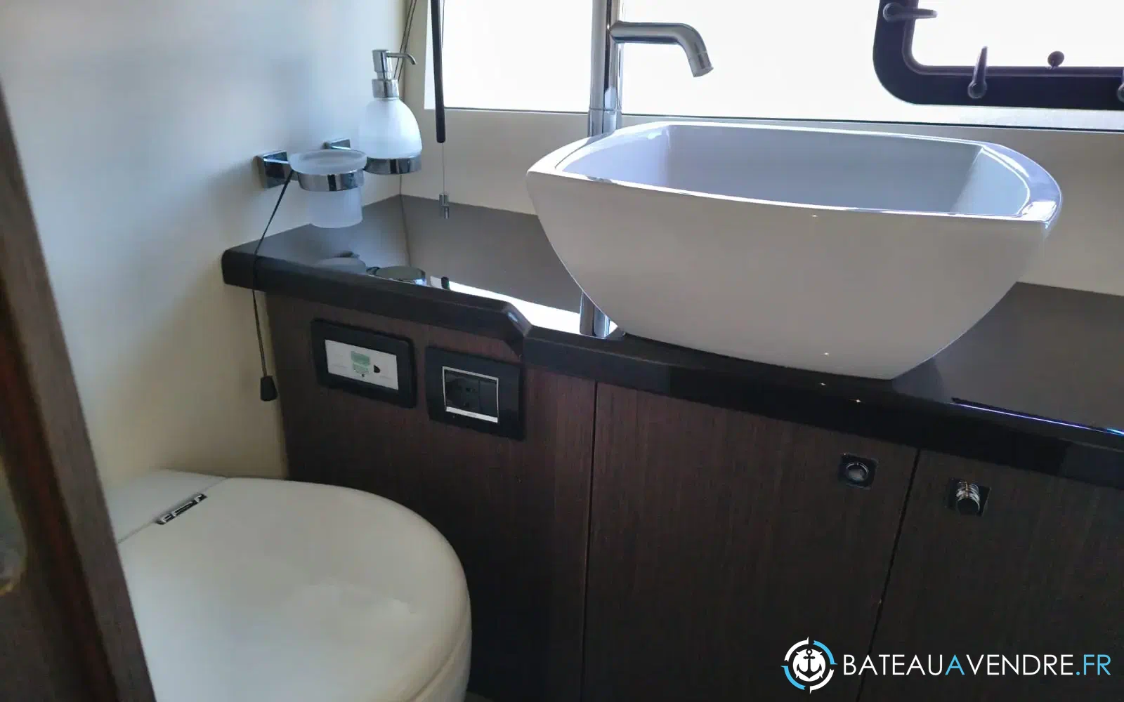 slider 2 Sessa Marine C44