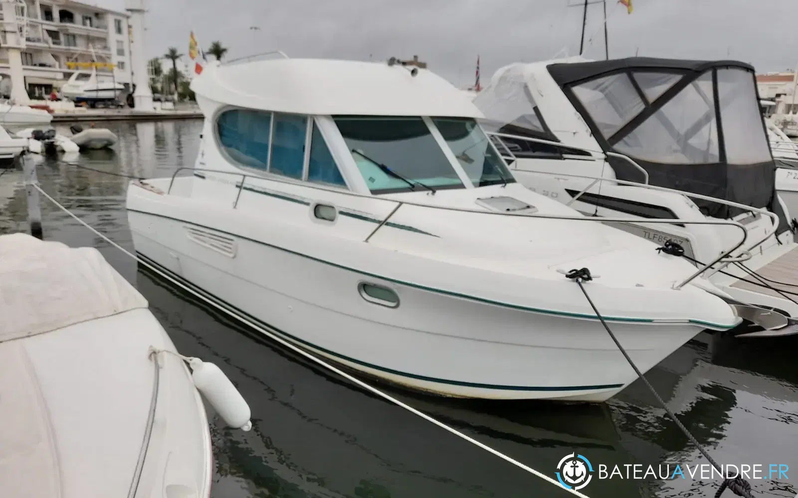 slider 0 Jeanneau Merry Fisher 805