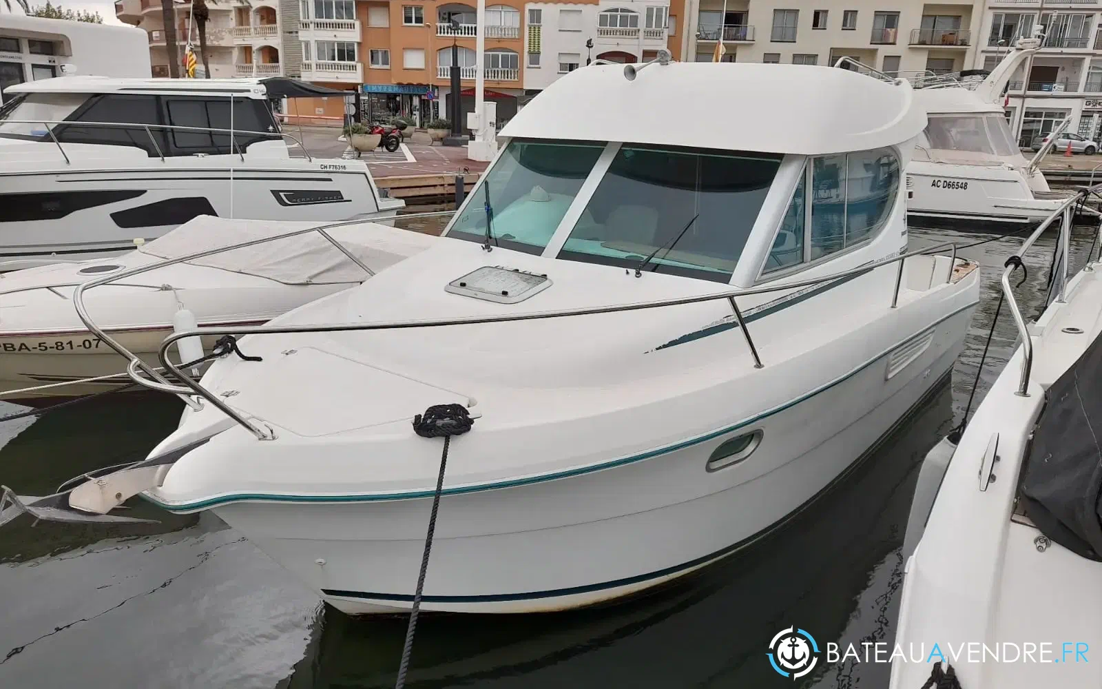 slider 1 Jeanneau Merry Fisher 805