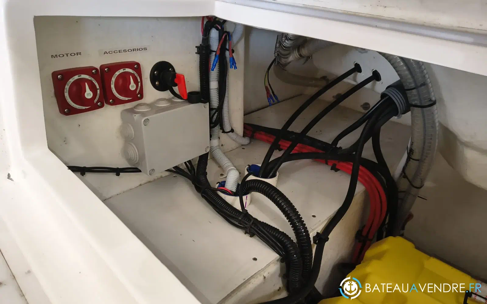slider 12 Tiger Marine 740 Proline