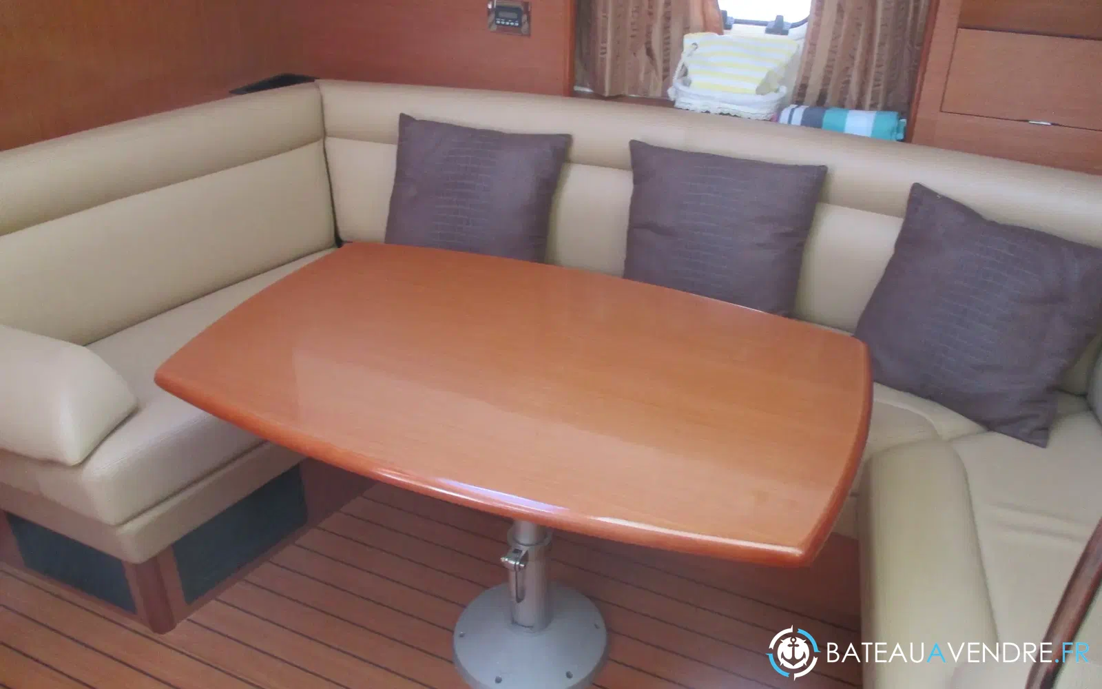 slider 20 Jeanneau Prestige 38 S