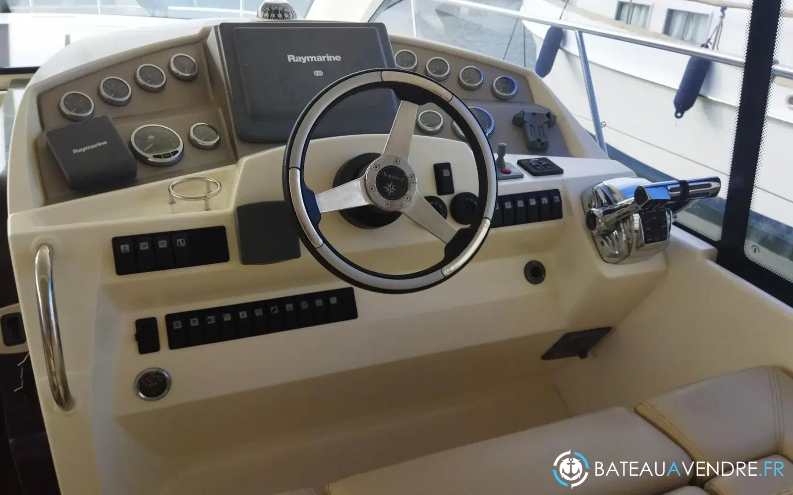 slider 6 Jeanneau Prestige 38 S