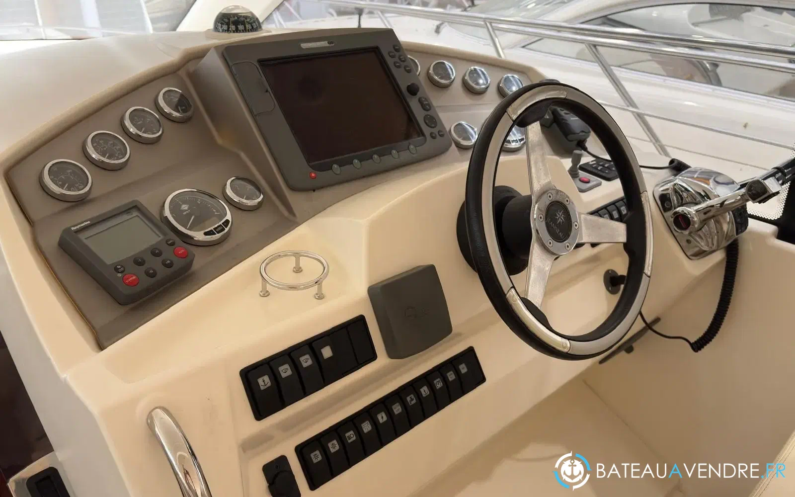 slider 8 Jeanneau Prestige 38 S