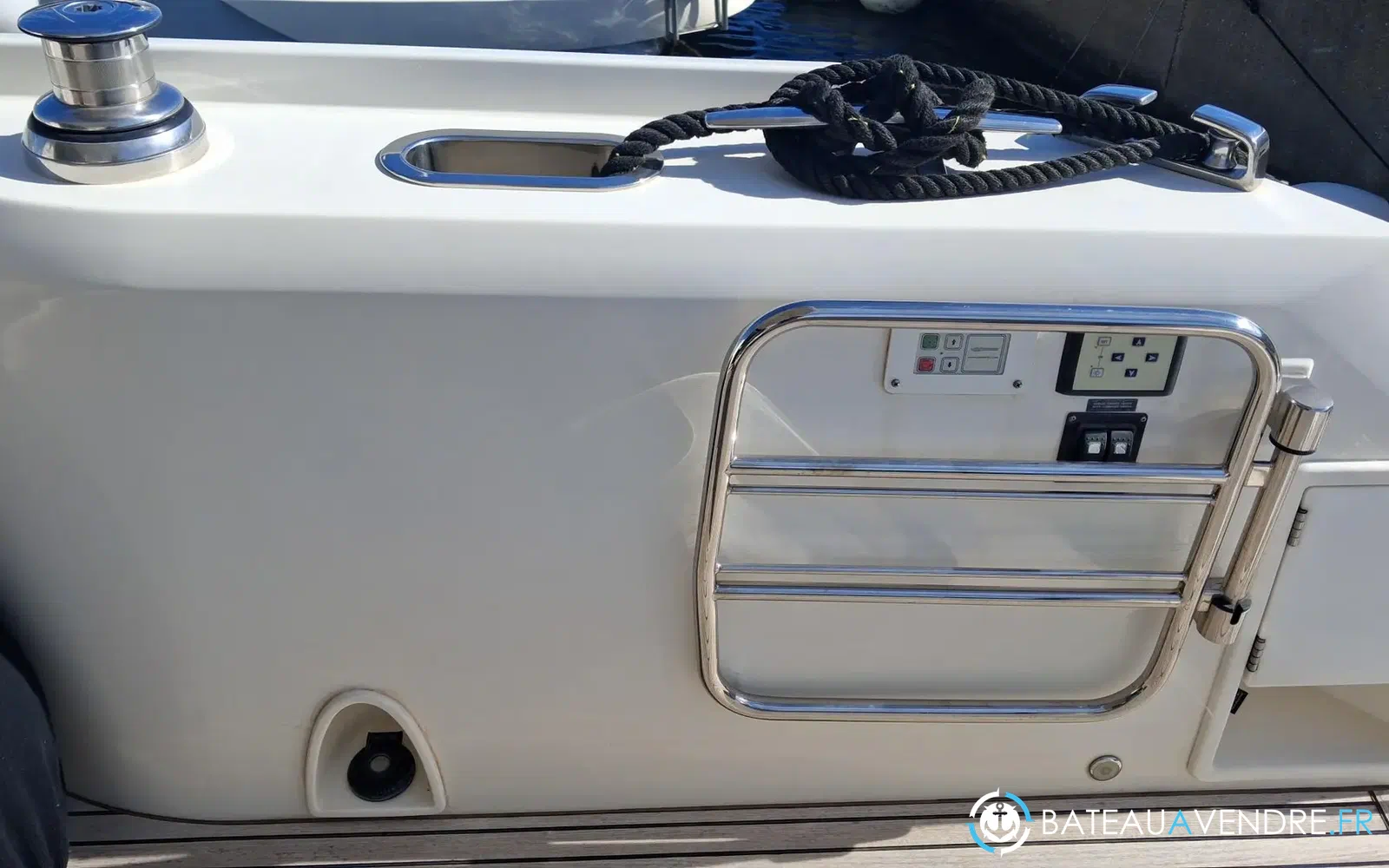 slider 9 Prestige Yachts 520 Fly