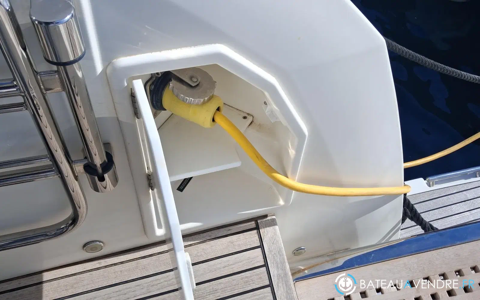 slider 10 Prestige Yachts 520 Fly