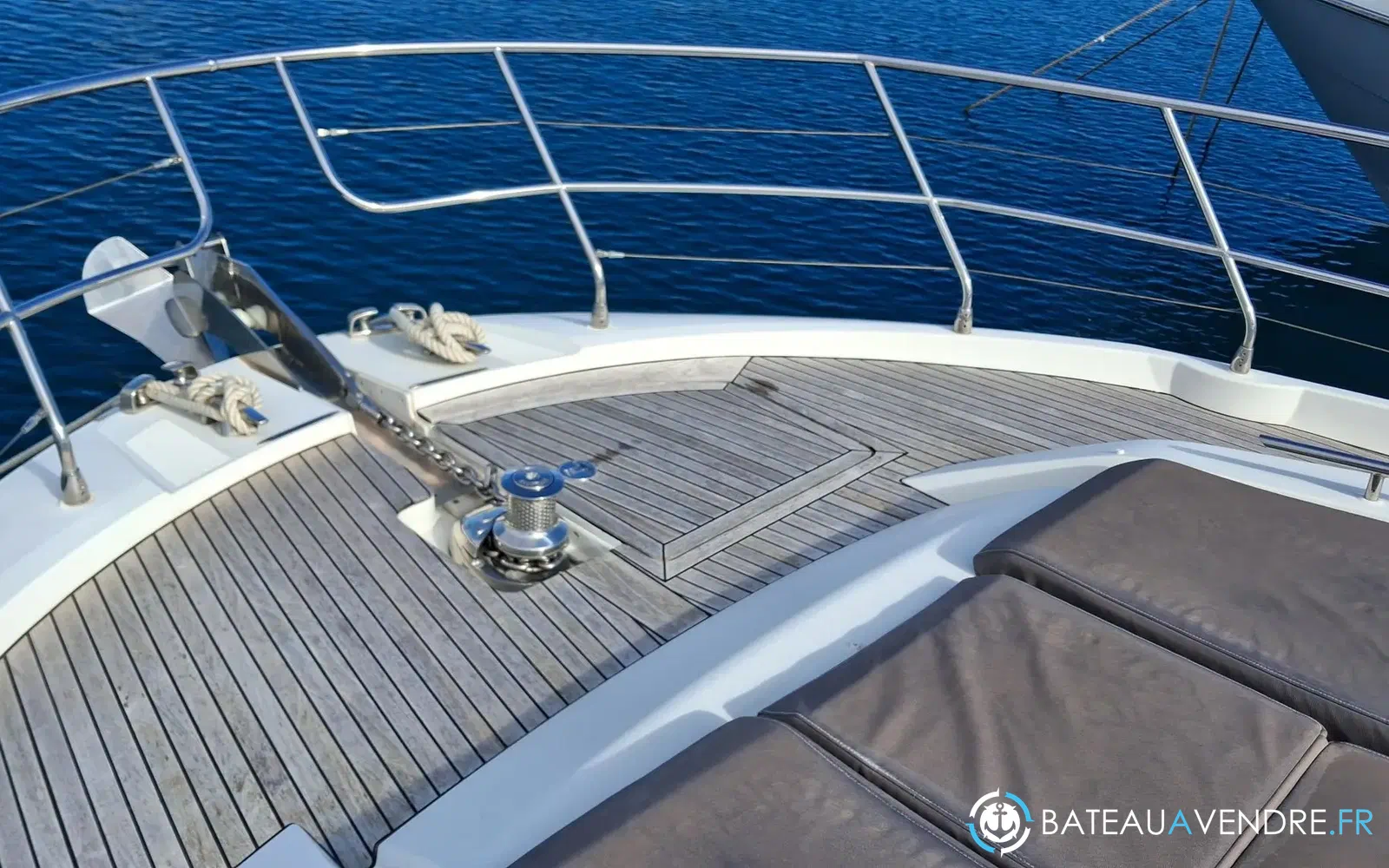 slider 23 Prestige Yachts 520 Fly
