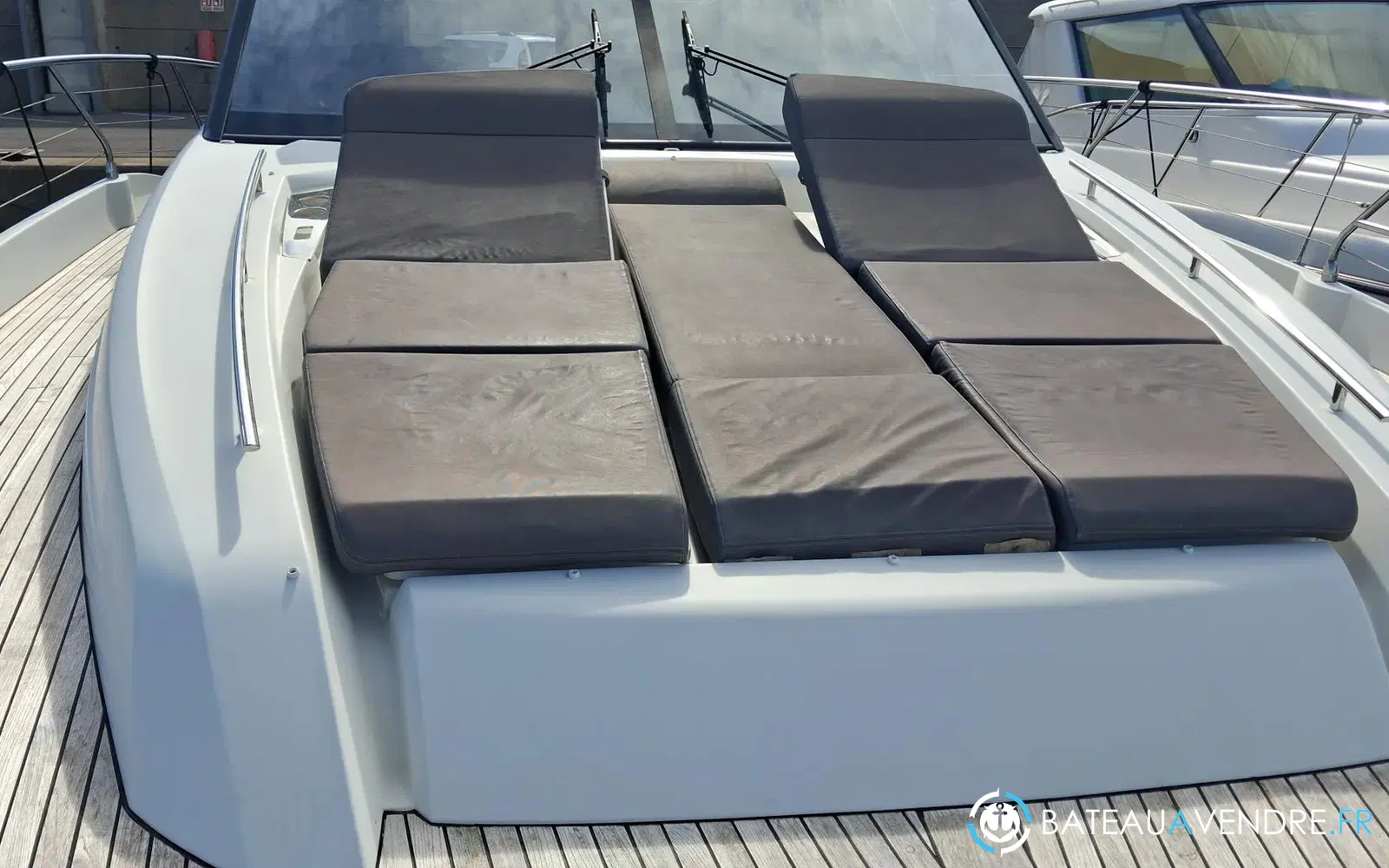slider 29 Prestige Yachts 520 Fly
