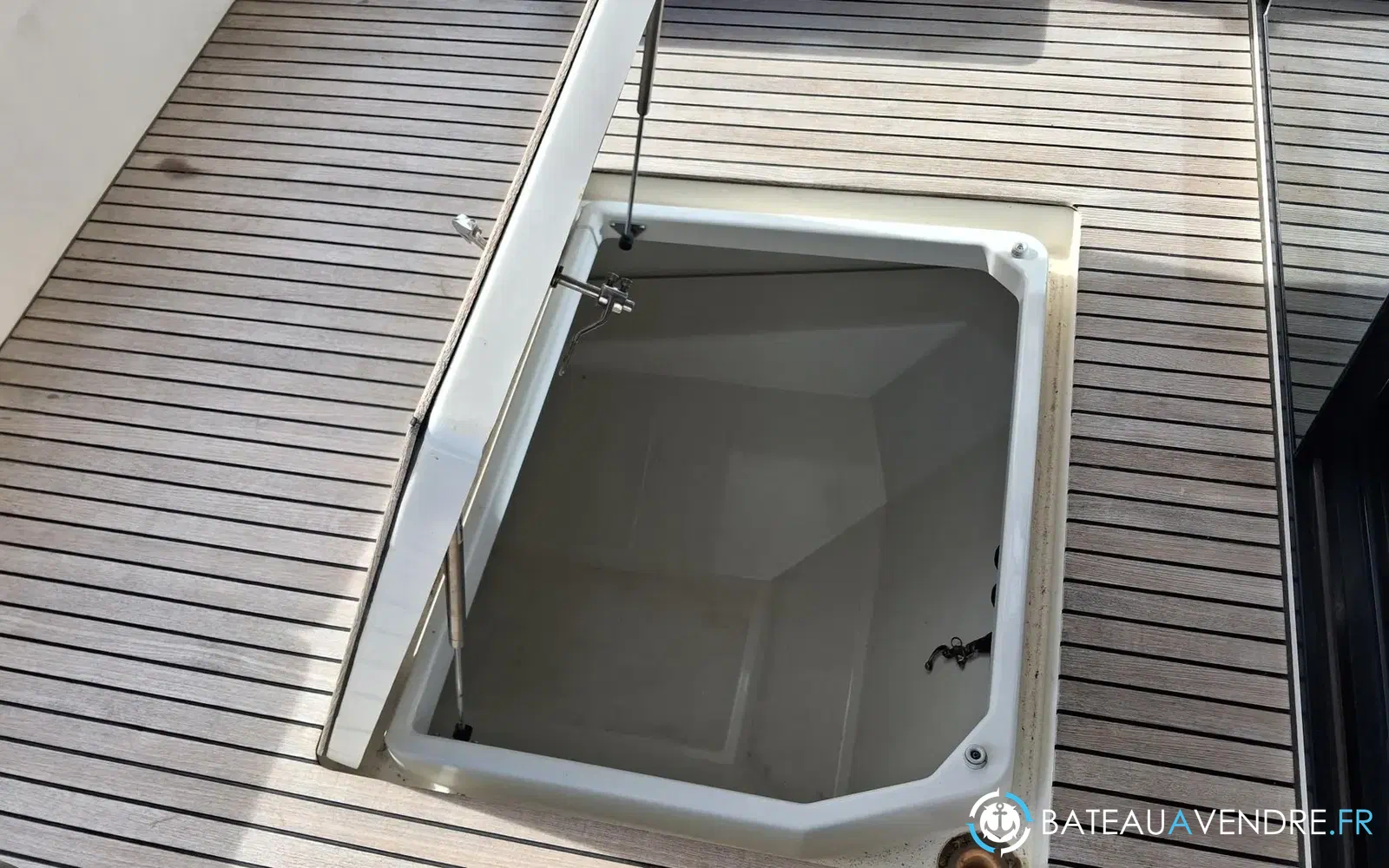 slider 33 Prestige Yachts 520 Fly