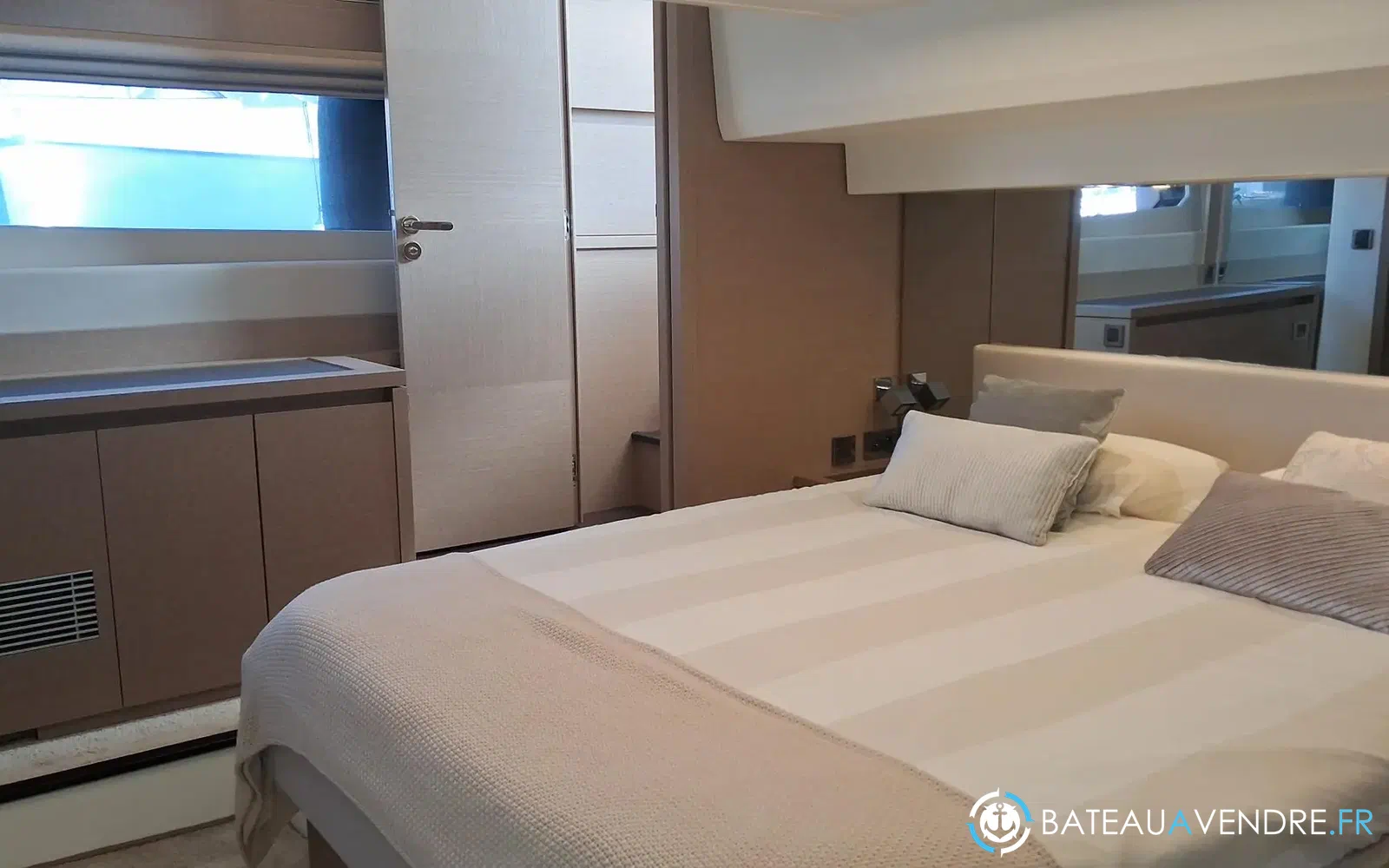 slider 64 Prestige Yachts 520 Fly