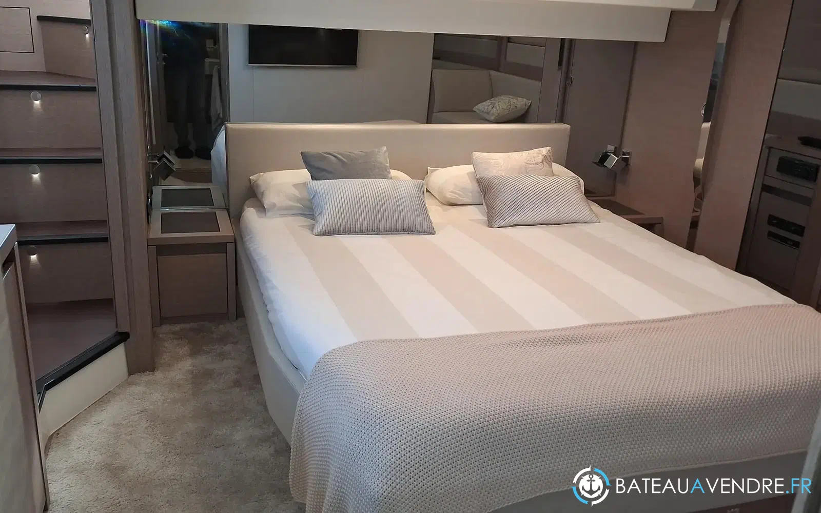 slider 66 Prestige Yachts 520 Fly