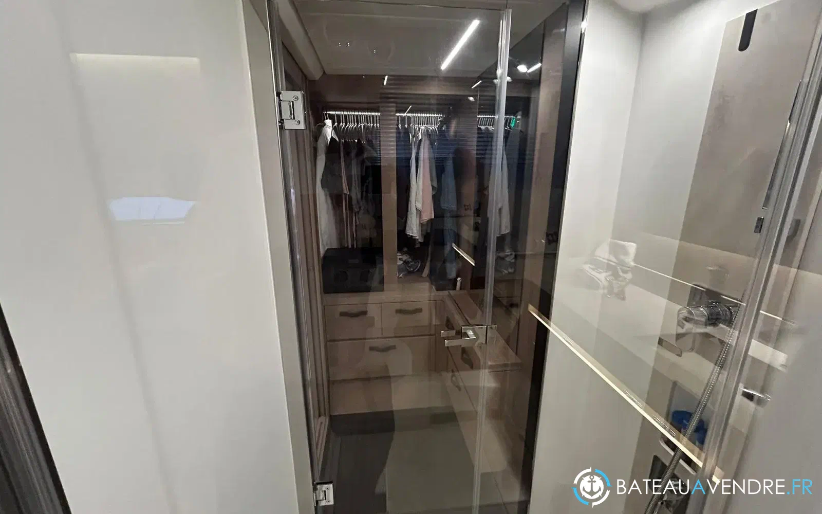 slider 31 Prestige Yachts 590 Fly