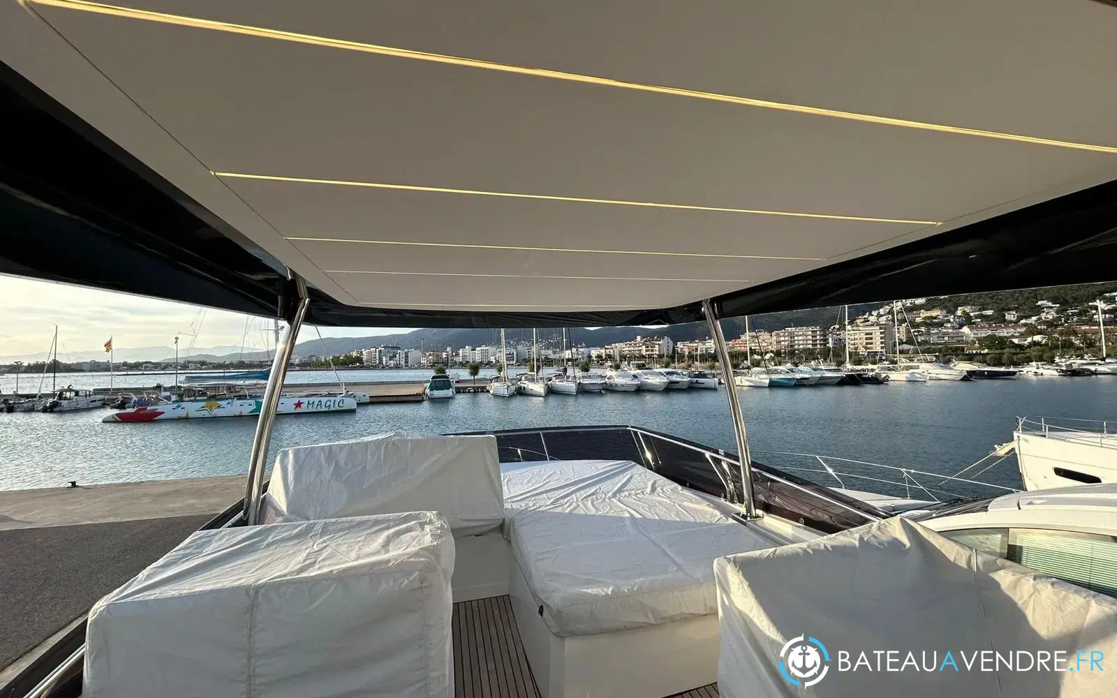 slider 41 Prestige Yachts 590 Fly