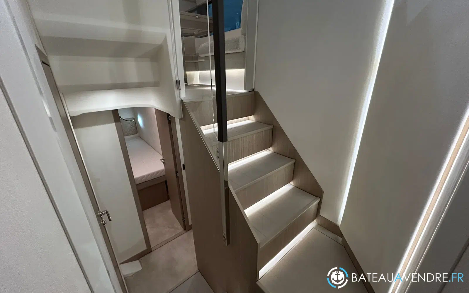 slider 24 Prestige Yachts F4.9