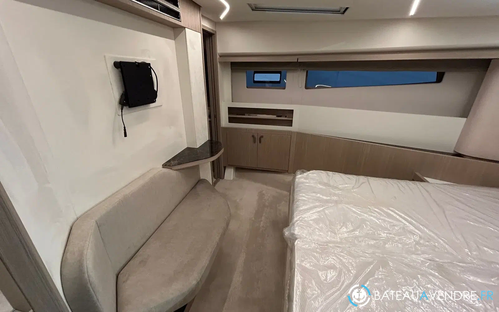 slider 28 Prestige Yachts F4.9