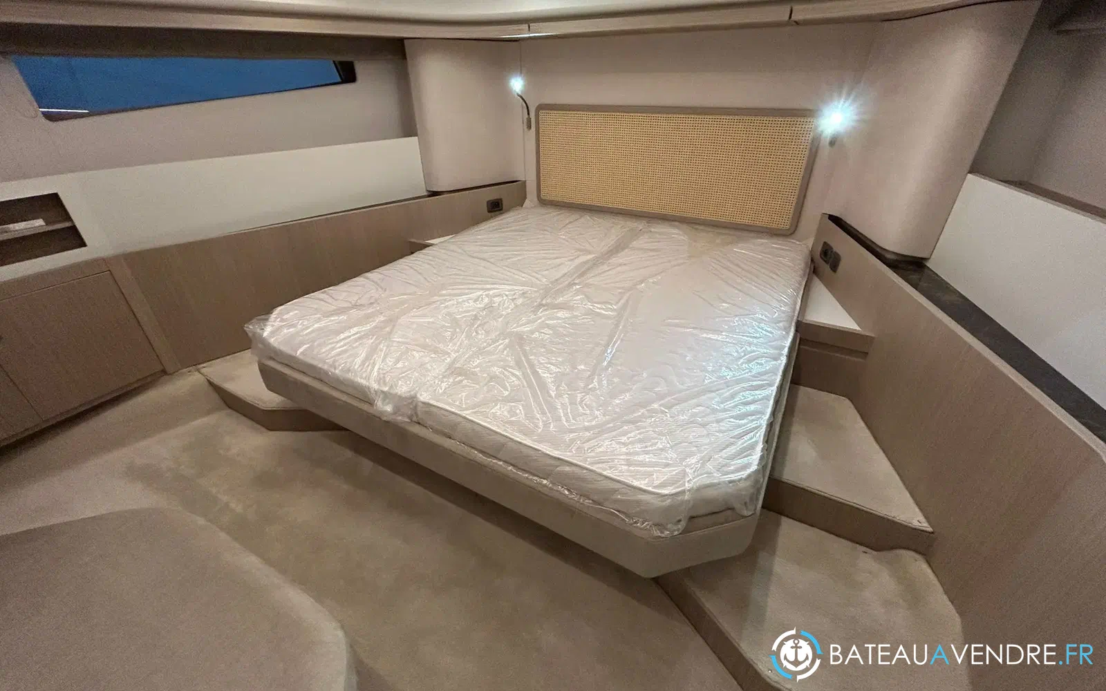 slider 29 Prestige Yachts F4.9