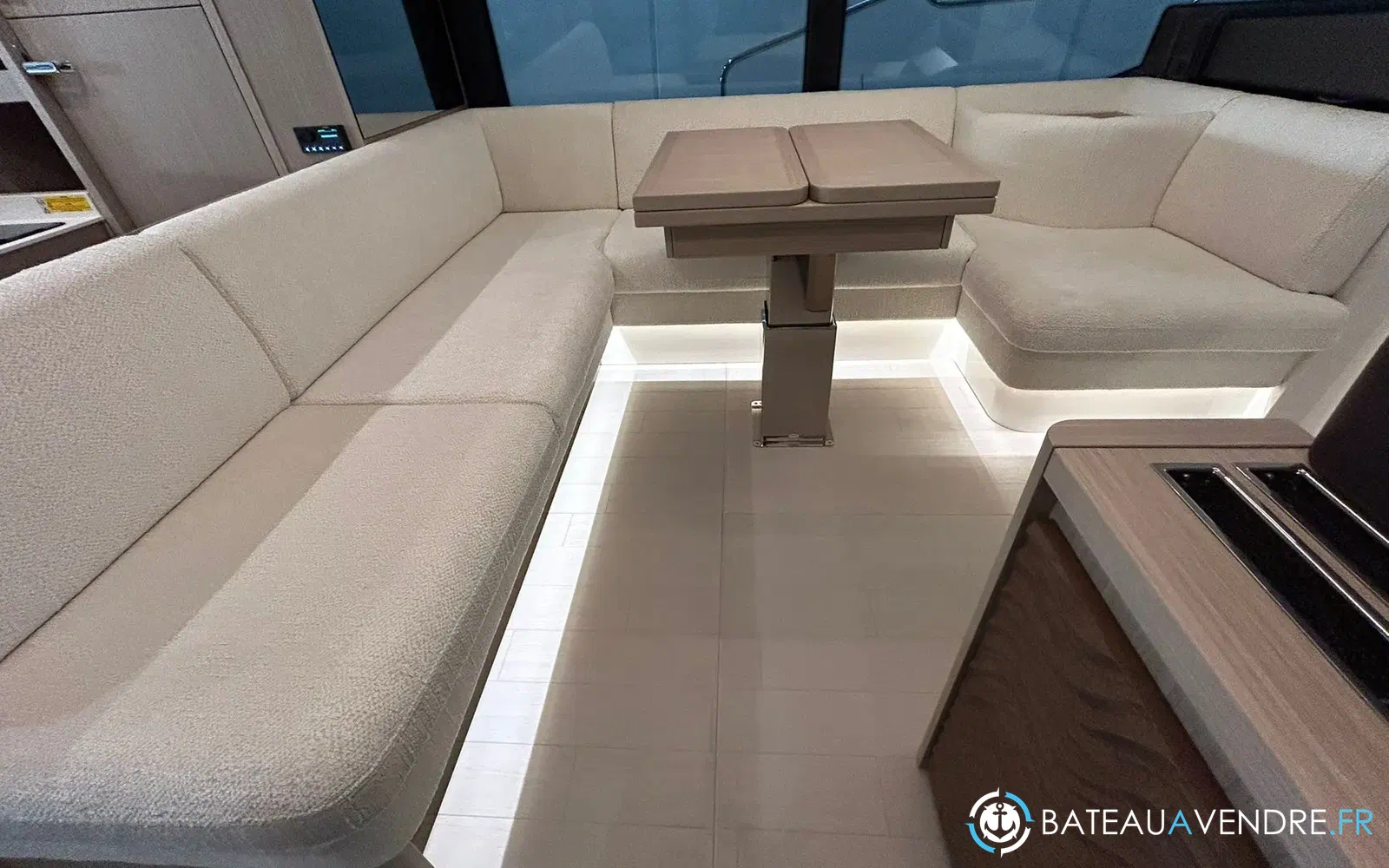 slider 34 Prestige Yachts F4.9