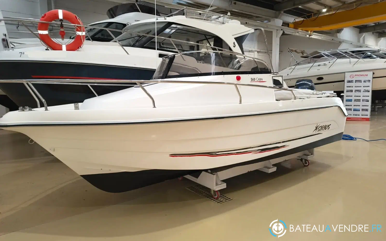 slider 0 Sirius 560 Cabin