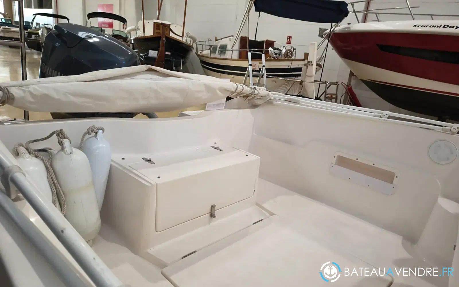 slider 2 Sirius 560 Cabin