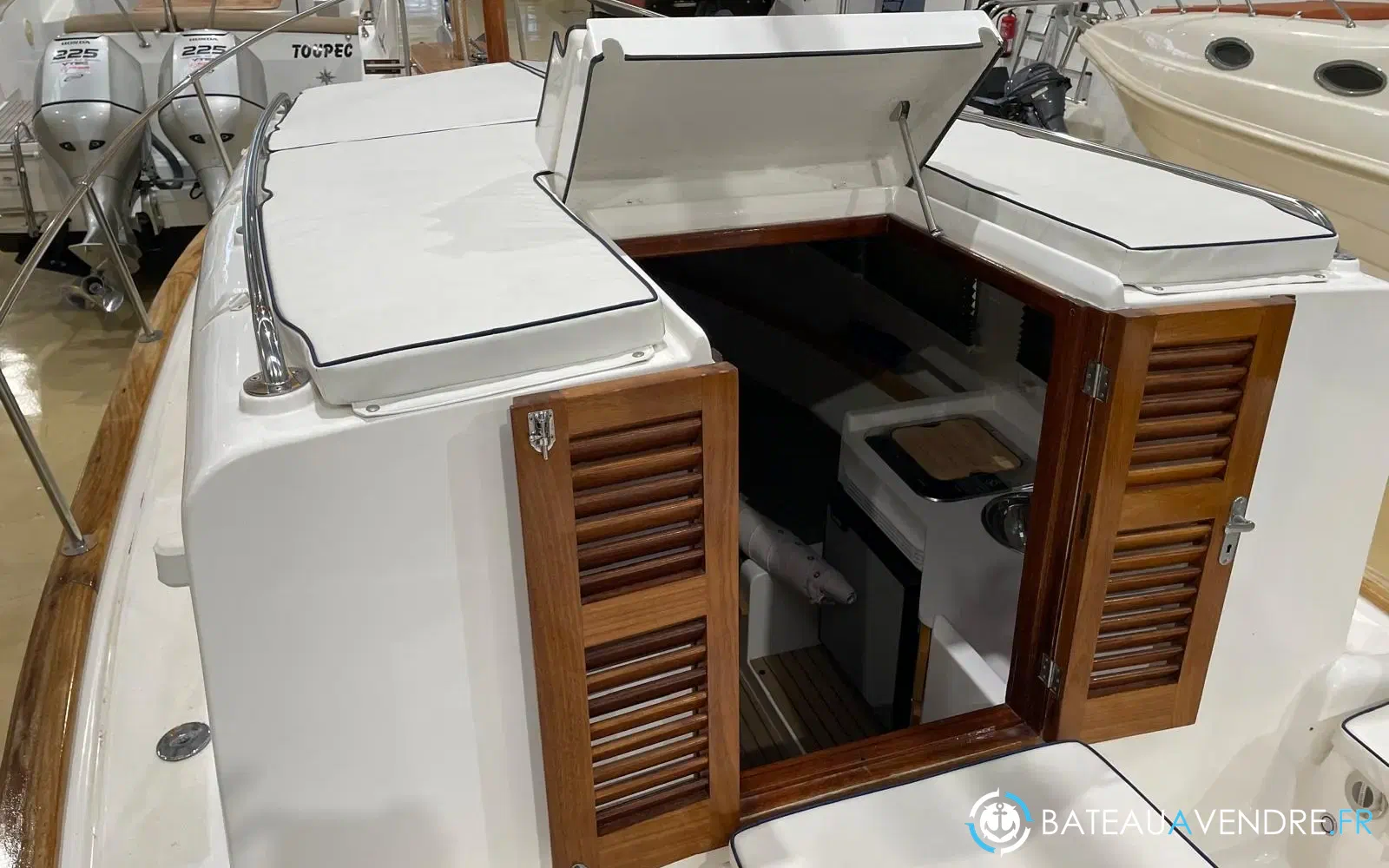 slider 14 Tiburon 37 Cabinado
