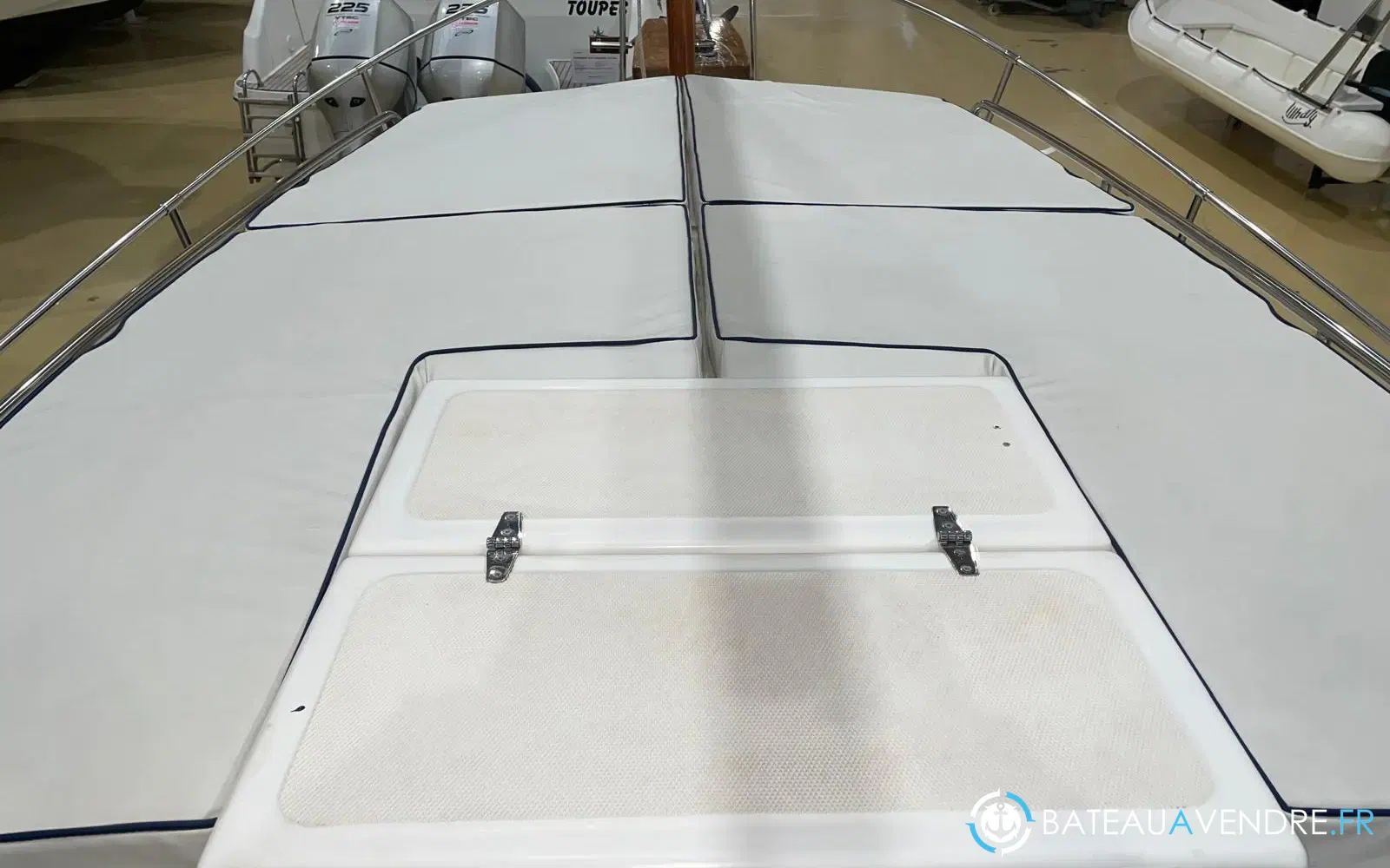 slider 17 Tiburon 37 Cabinado