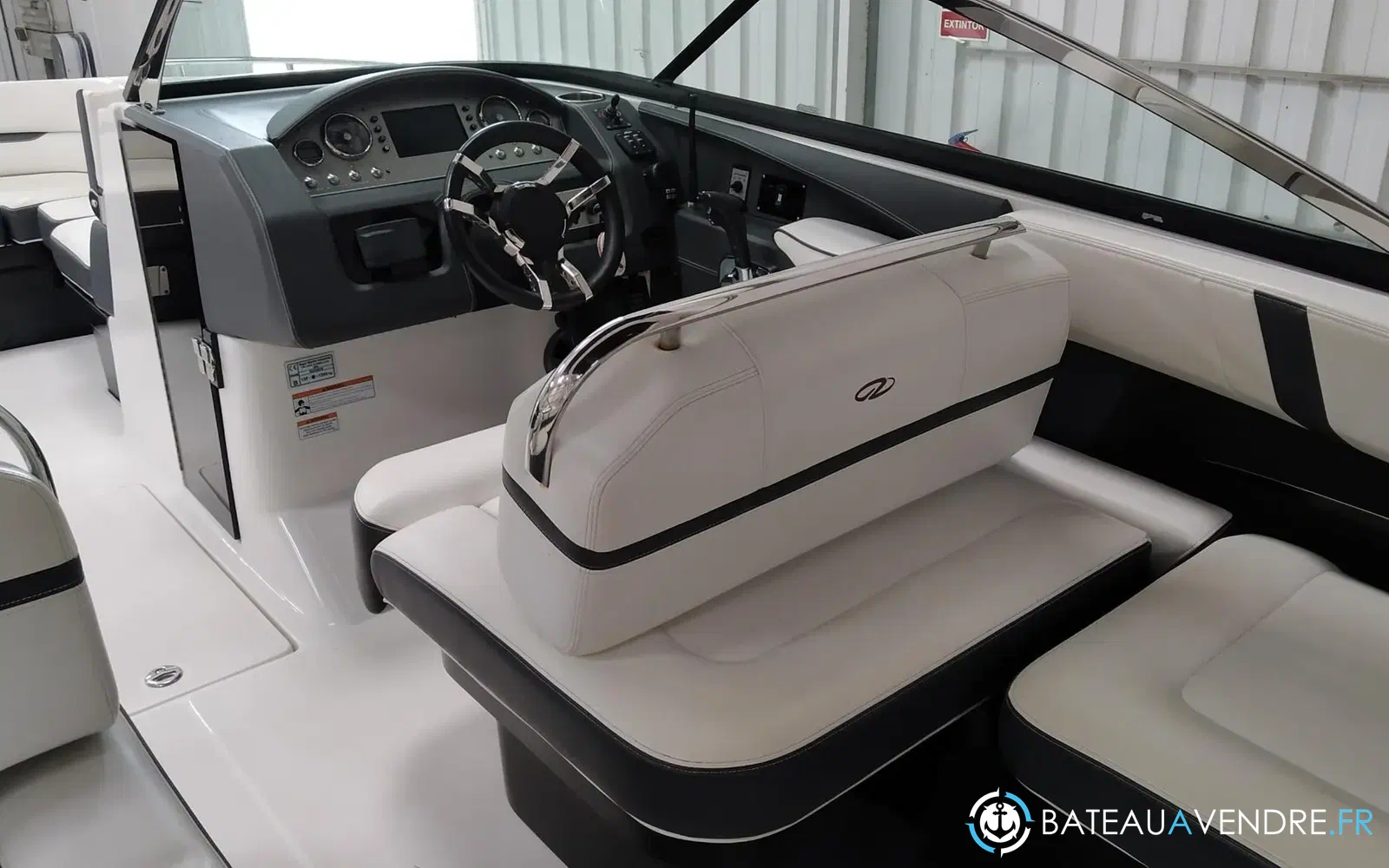 slider 18 Regal 2800