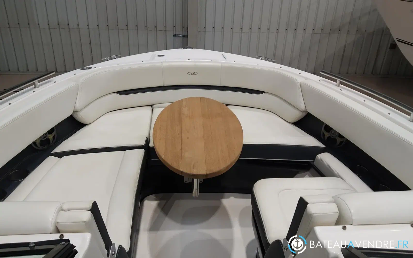 slider 24 Regal 2800