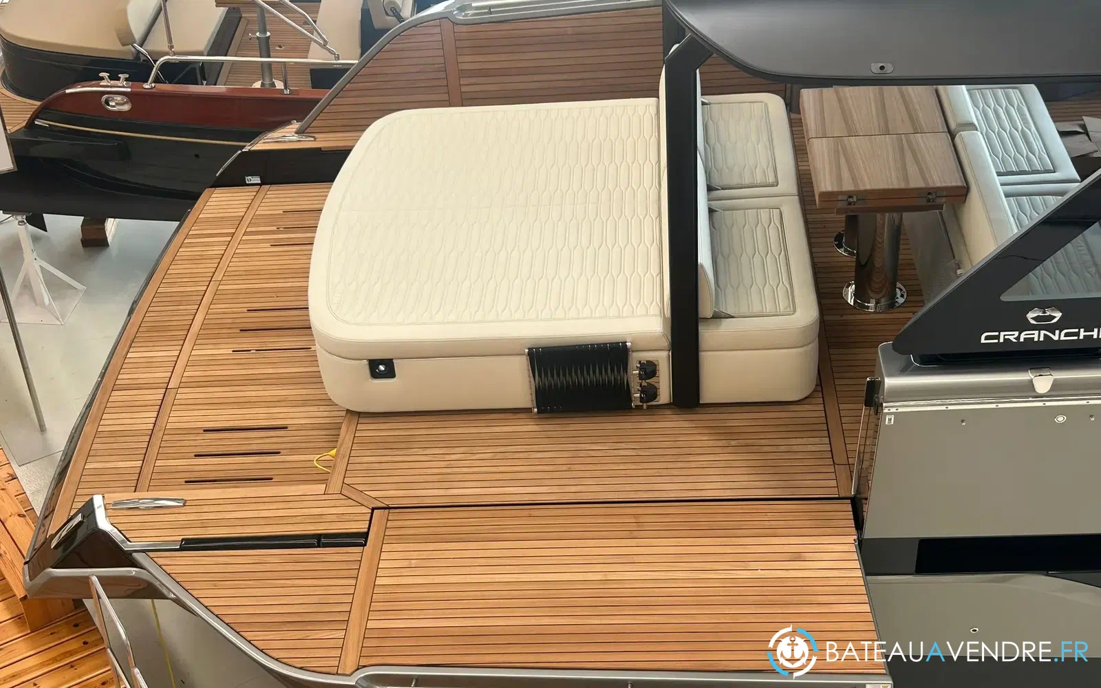 slider 12 Cranchi A46 Luxury Tender