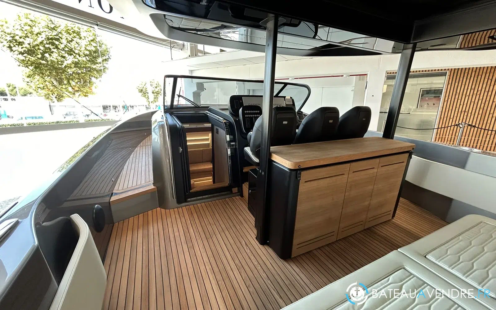 slider 24 Cranchi A46 Luxury Tender