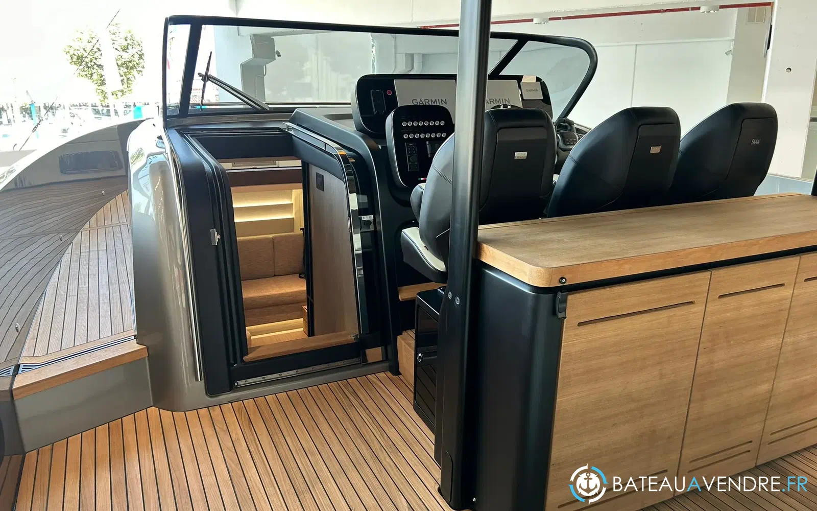 slider 25 Cranchi A46 Luxury Tender