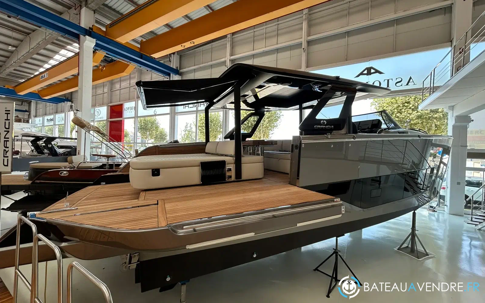 slider 4 Cranchi A46 Luxury Tender
