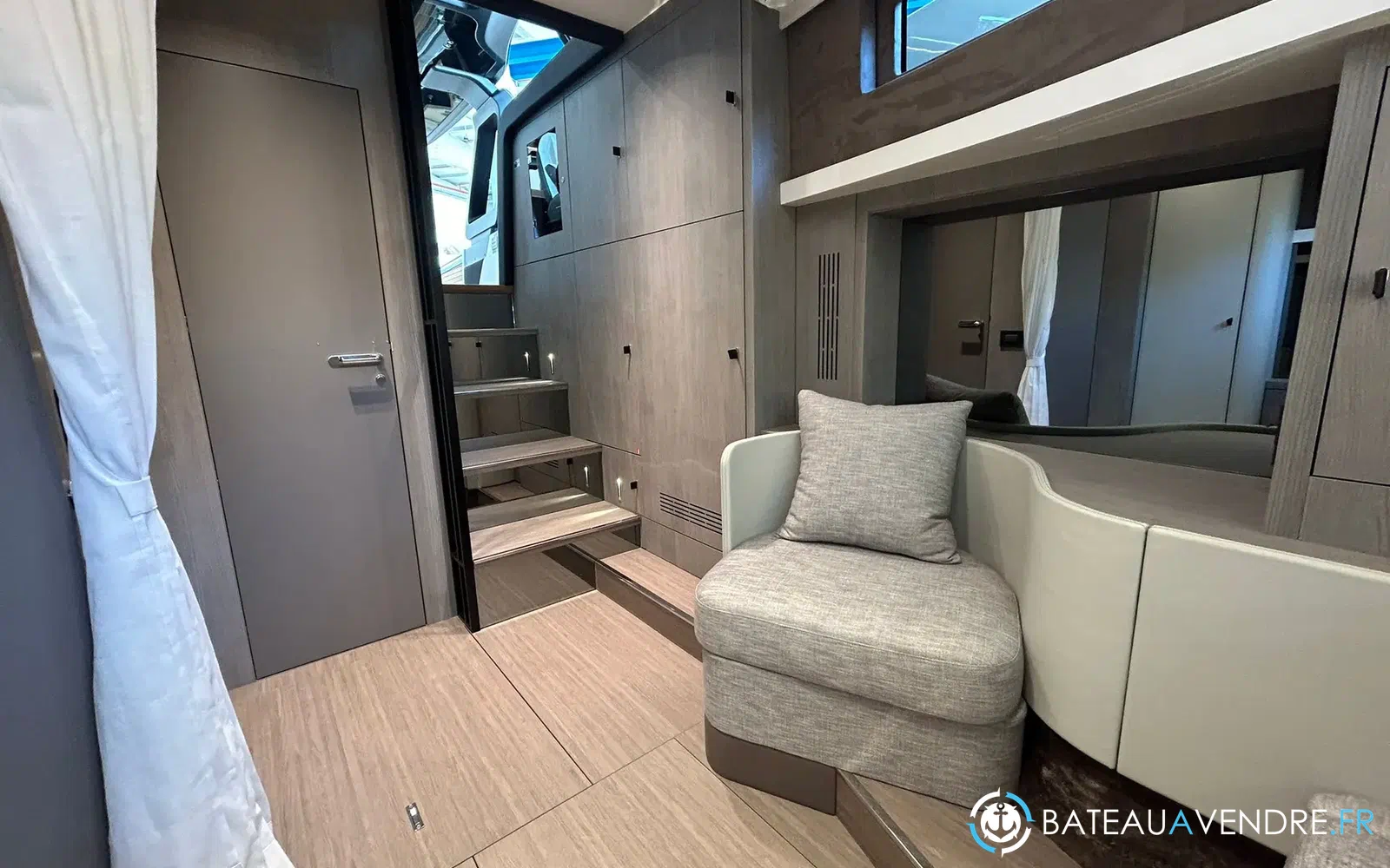 slider 53 Cranchi A46 Luxury Tender
