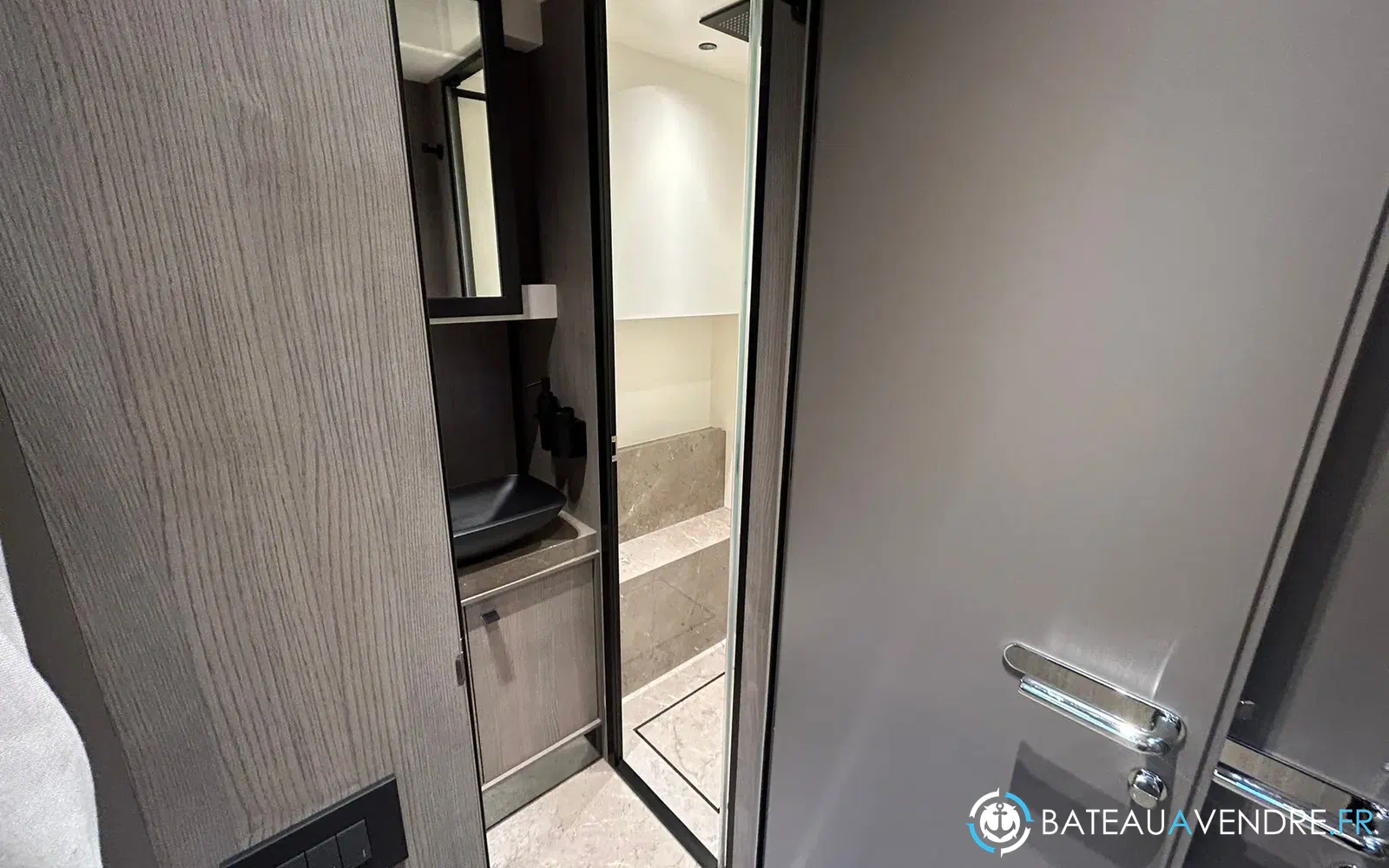 slider 65 Cranchi A46 Luxury Tender