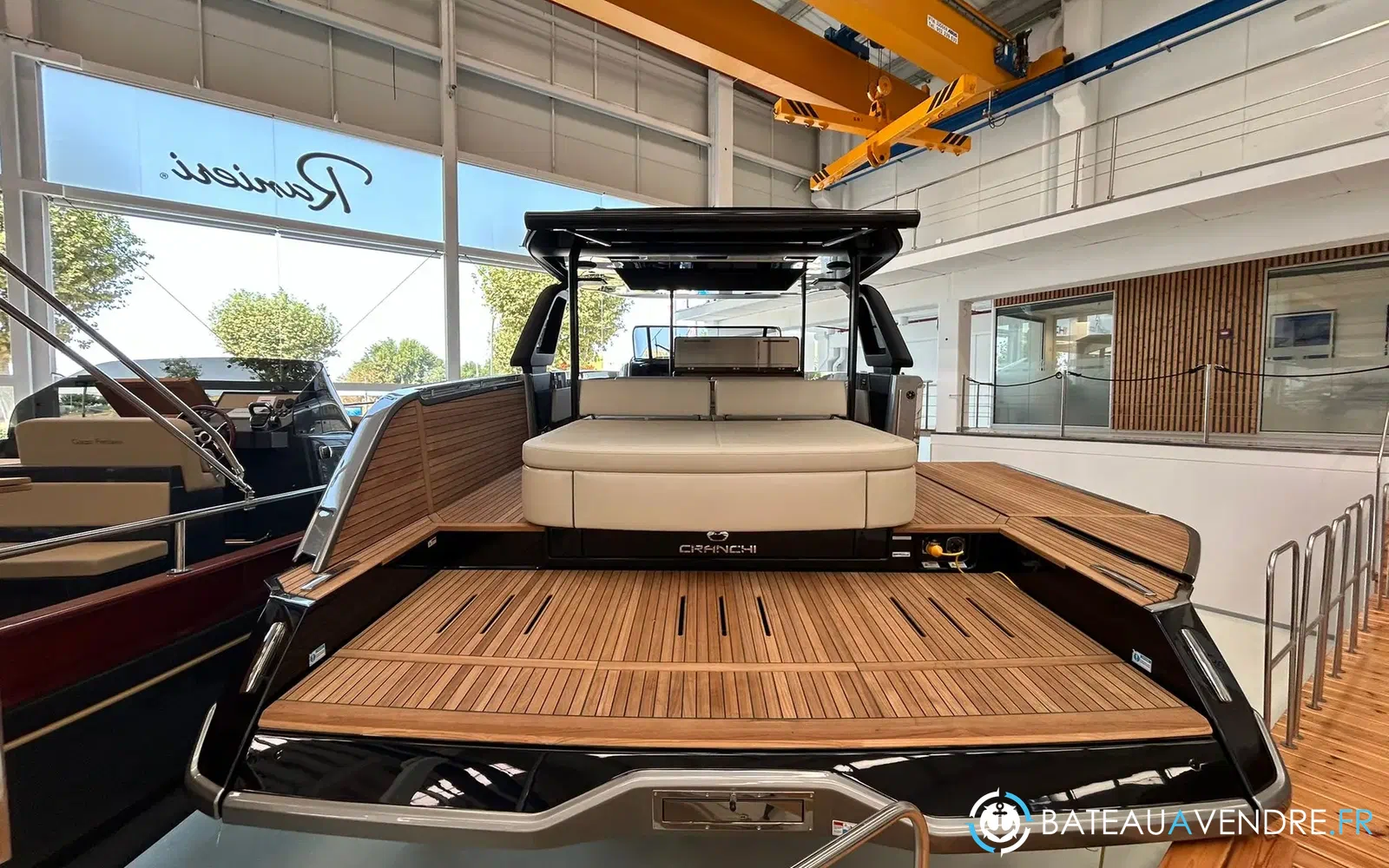 slider 8 Cranchi A46 Luxury Tender