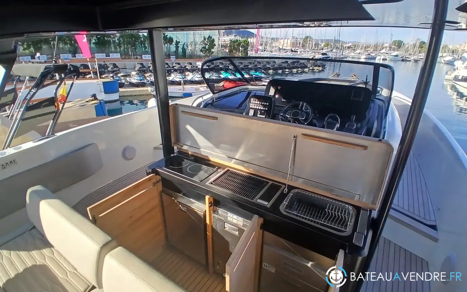 slider 4 Cranchi A46 Luxury Tender