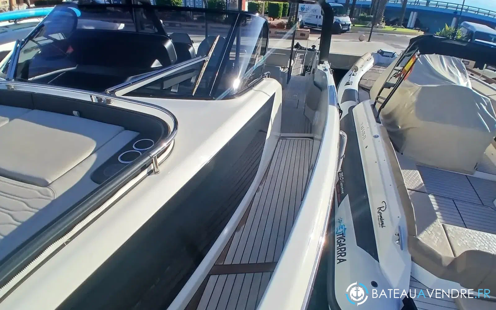 slider 8 Cranchi A46 Luxury Tender