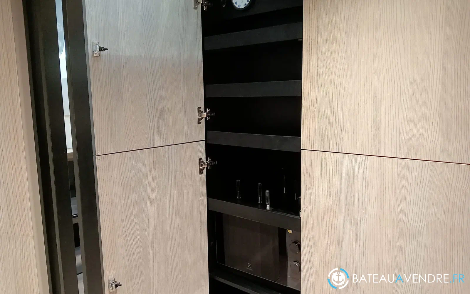 slider 26 Cranchi A46 Luxury Tender