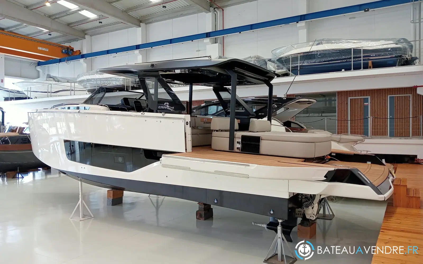 slider 2 Cranchi A46 Luxury Tender