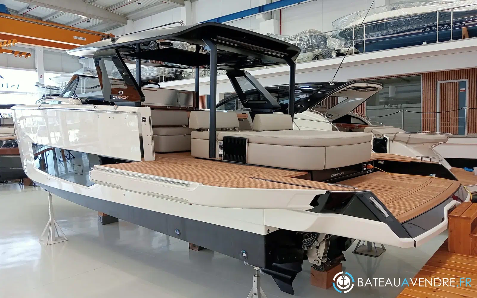 slider 3 Cranchi A46 Luxury Tender