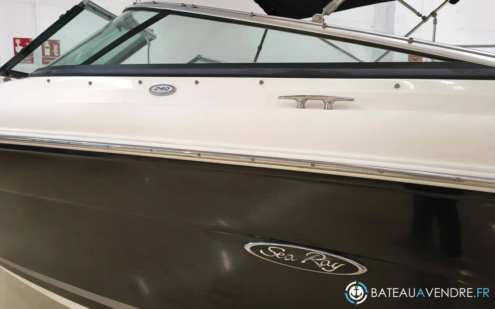 slider 2 Sea Ray 240 Sundancer Sea Ray 240 Sunsport