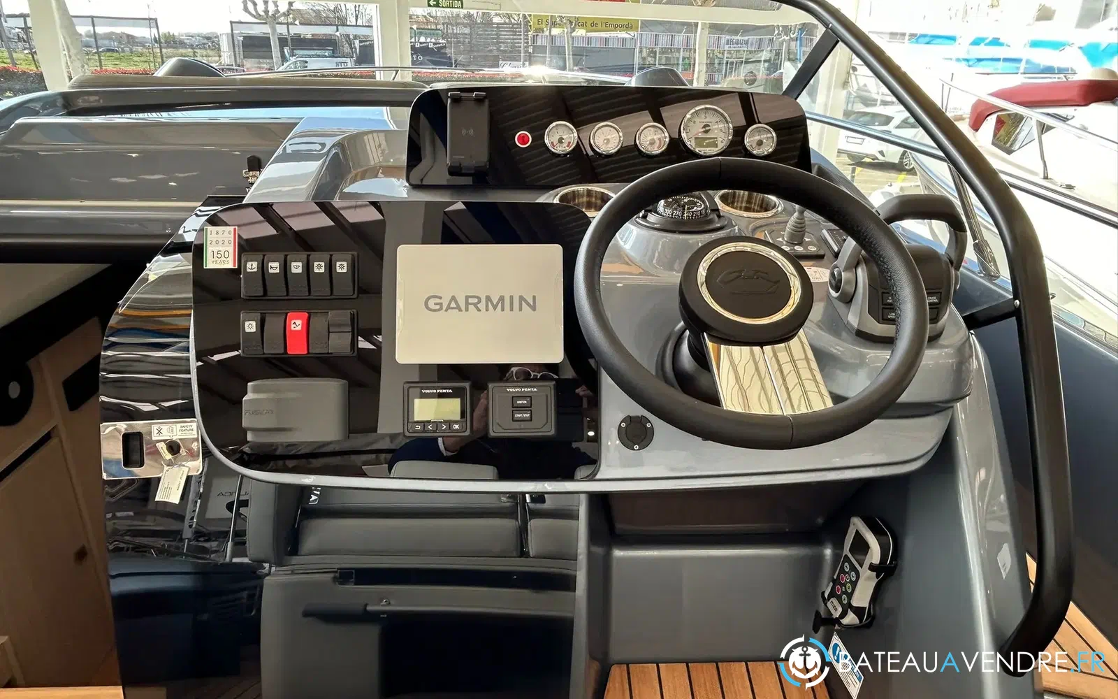 slider 6 Cranchi Endurance 30