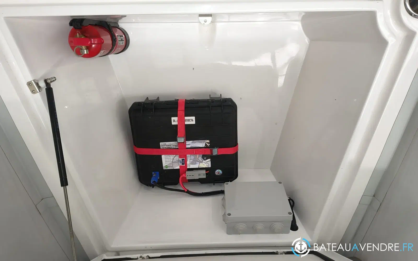 slider 9 Tiger Marine 740 Proline