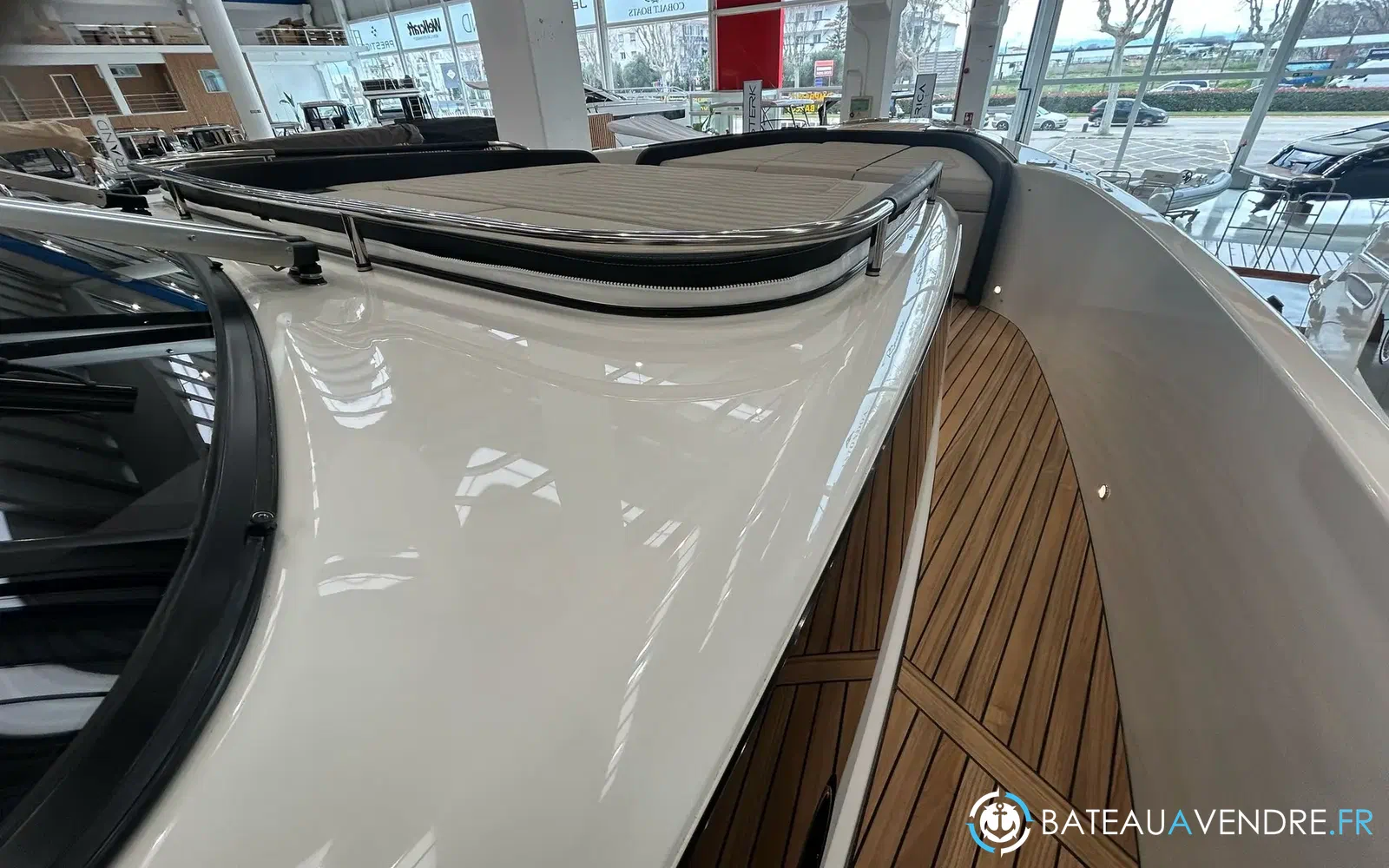 slider 17 Cranchi A46 Luxury Tender