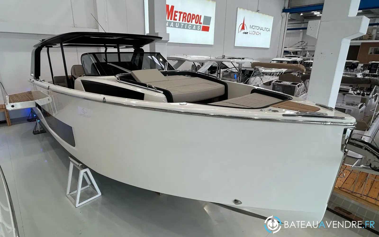 slider 1 Cranchi A46 Luxury Tender