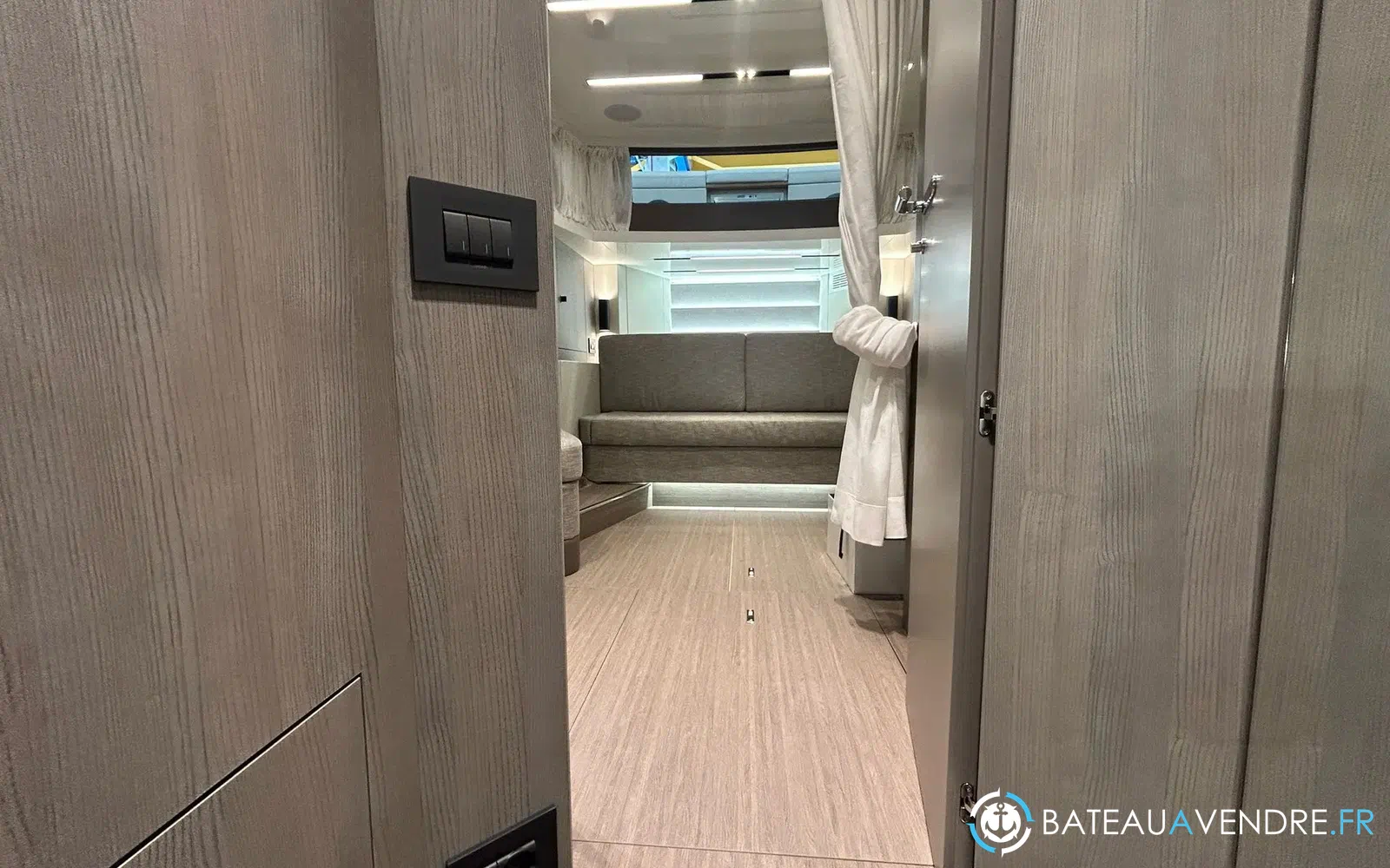 slider 37 Cranchi A46 Luxury Tender