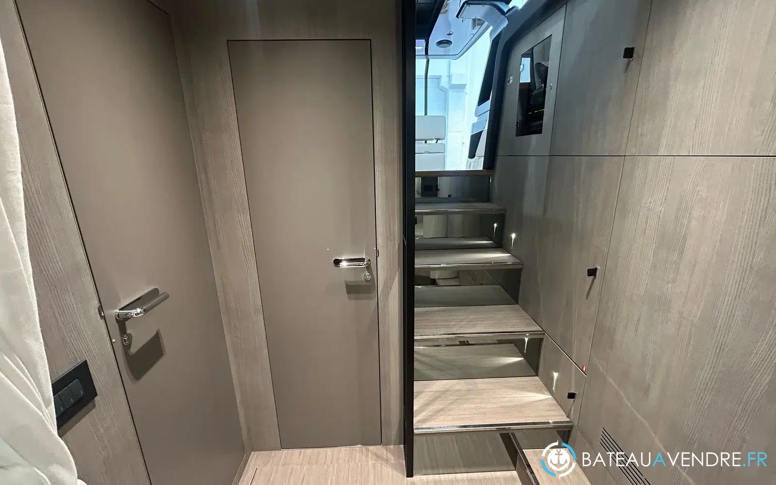 slider 40 Cranchi A46 Luxury Tender