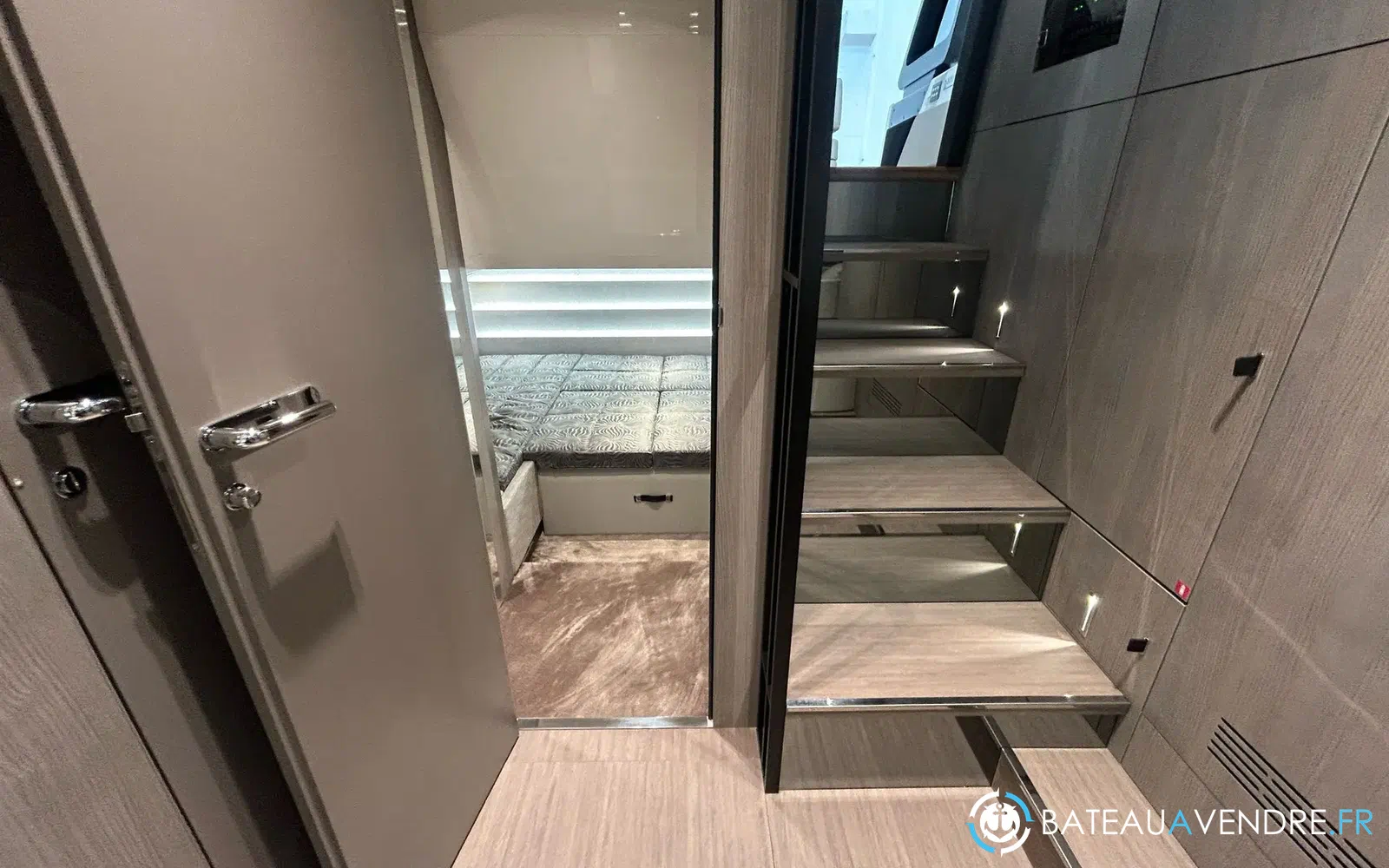 slider 41 Cranchi A46 Luxury Tender